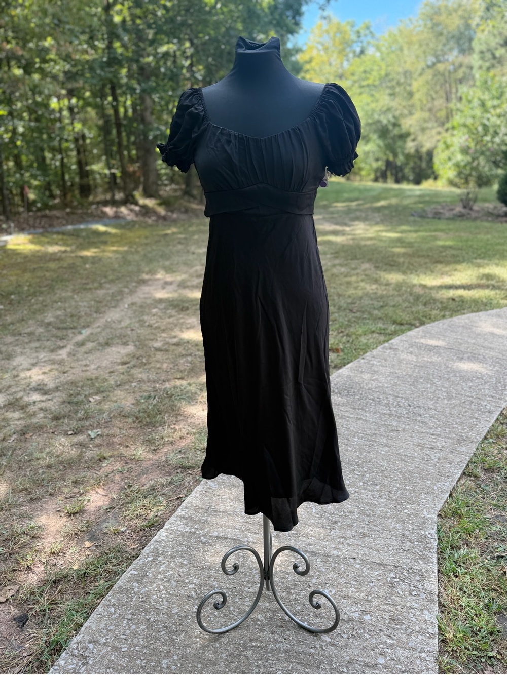 Francesca's Collections Black Puff-Sleeve Midi Dress